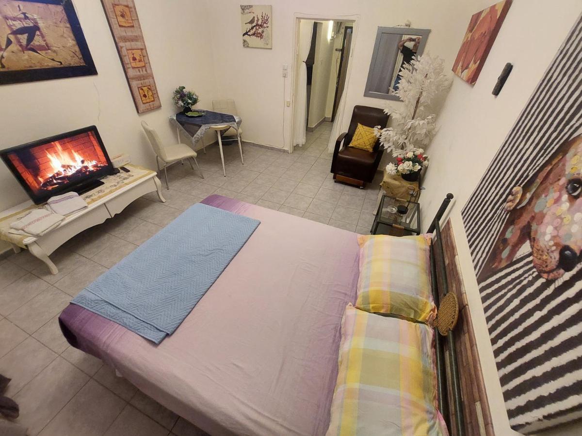 Modern Studio Central Haifa Free Wifi דירת נופש מאובזרת בחיפה Exteriör bild